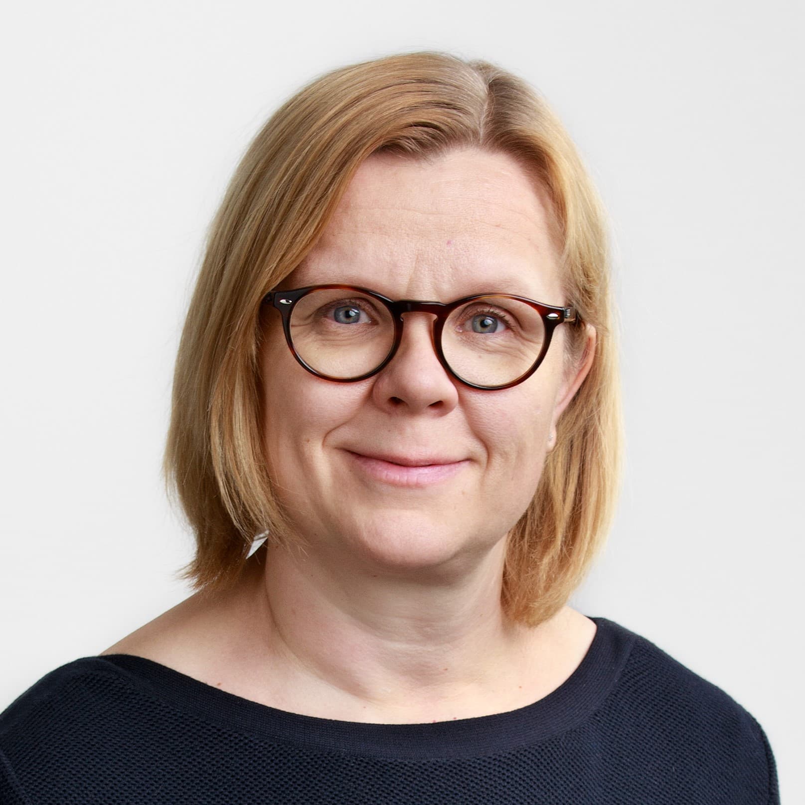 Mari Pikkarainen — Pihlajalinna