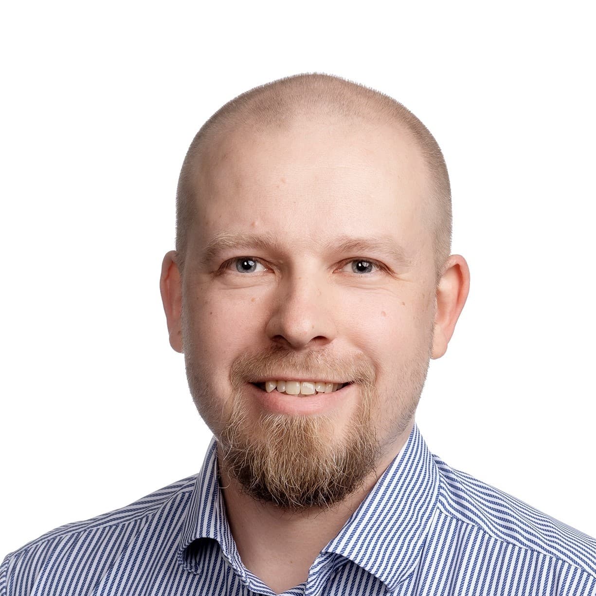 Lauri Kangasaho Lääketieteen lisensiaatti — Pihlajalinna