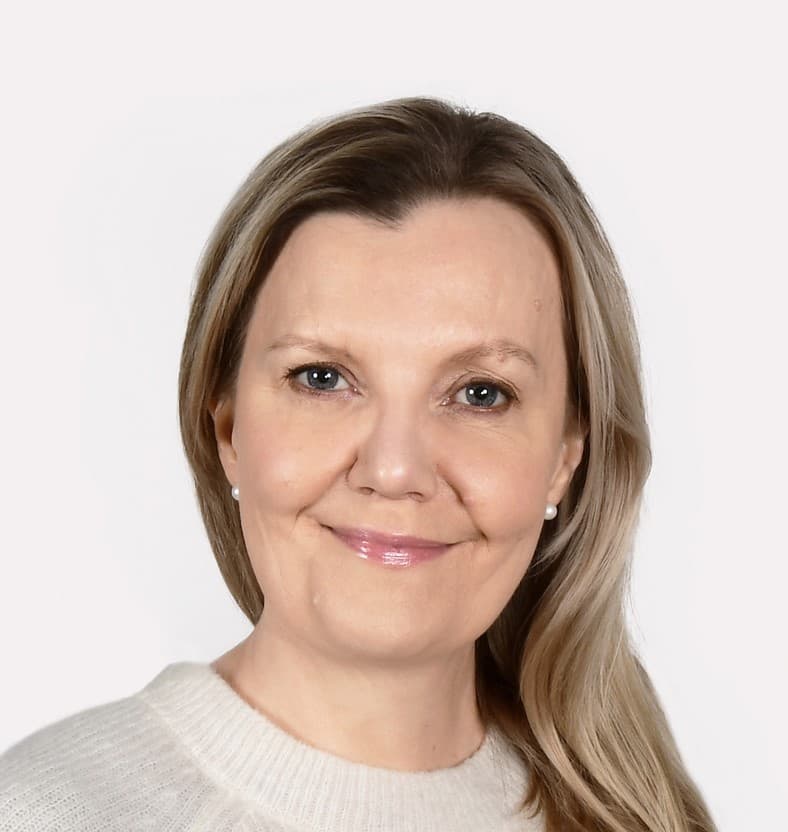 Outi Surma-aho  — Pihlajalinna