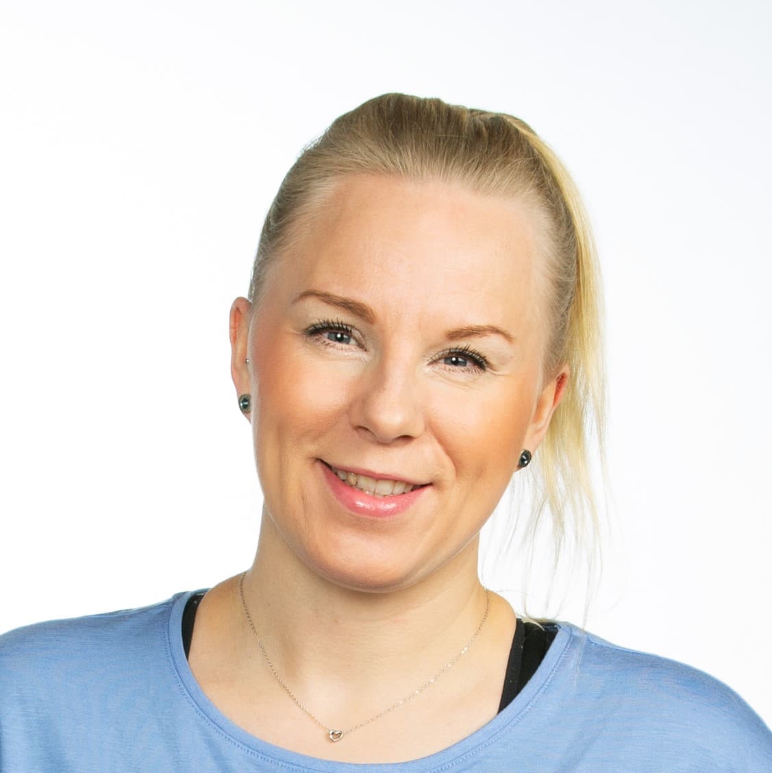 Anu Könttä  — Pihlajalinna