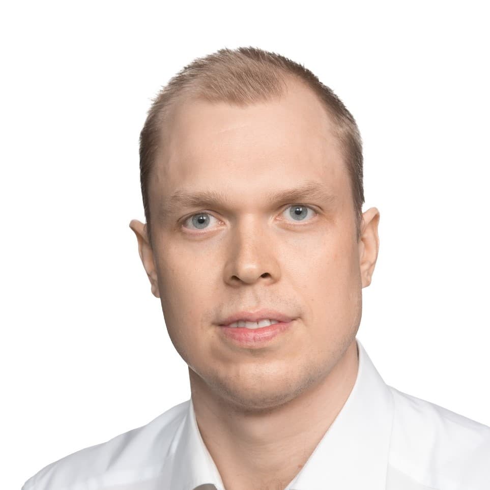 Joni Peltomäki Lääketieteen lisensiaatti — Pihlajalinna