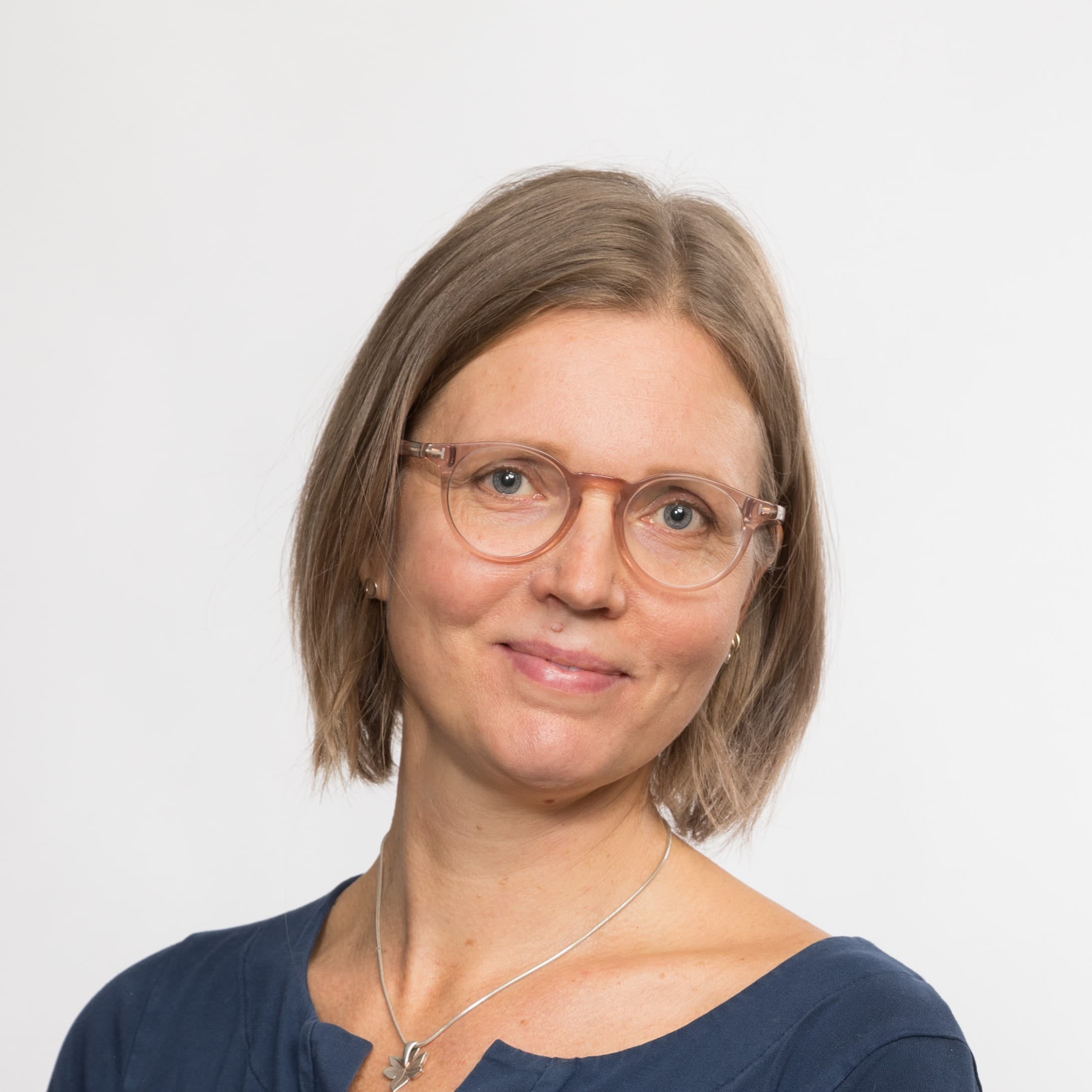 Tiina Sampo-Kalli — Pihlajalinna