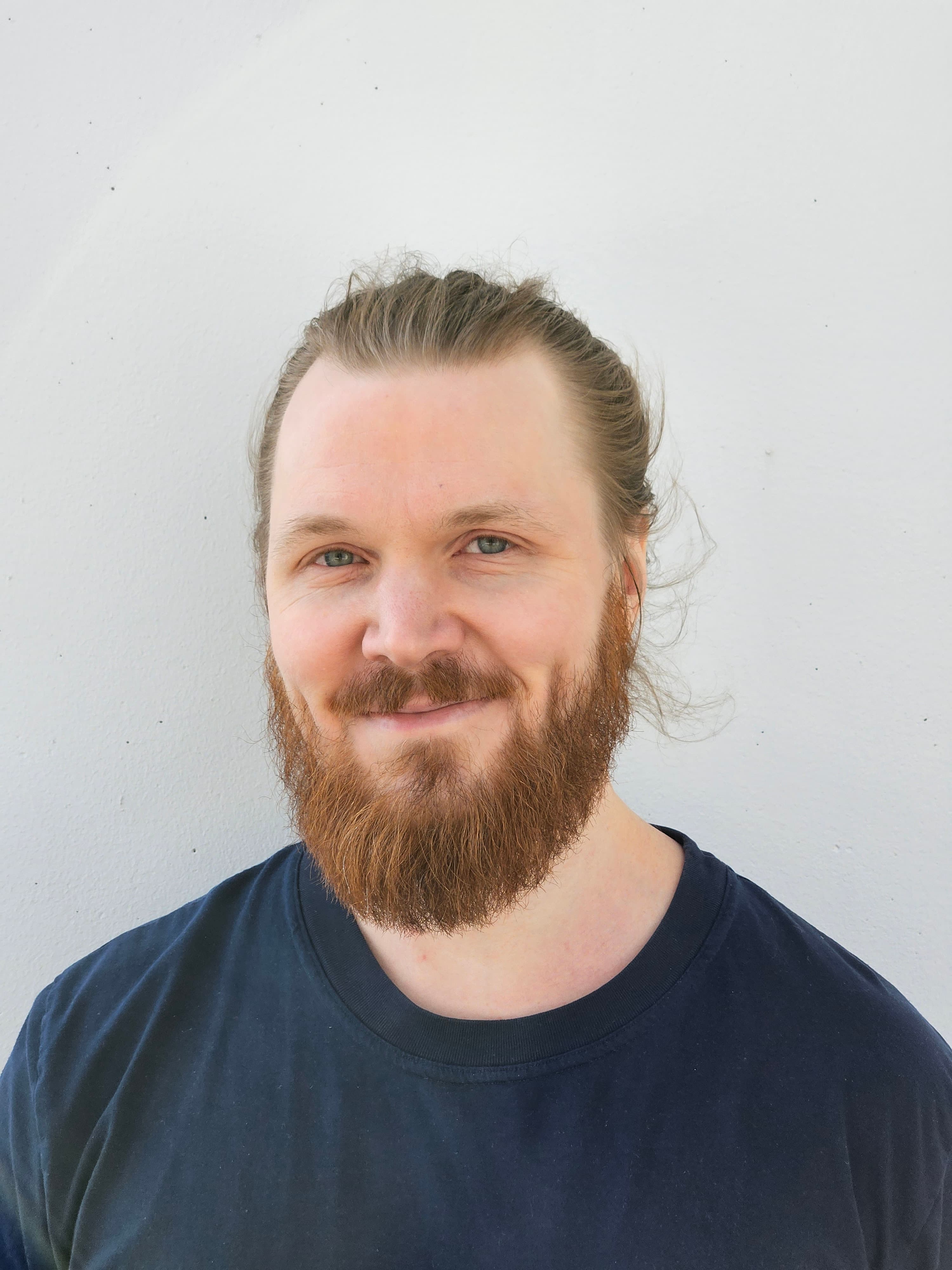 Sakari Rusanen Lääketieteen lisensiaatti — Pihlajalinna